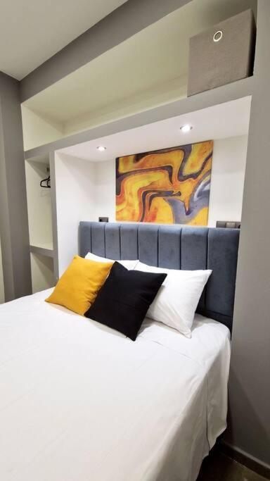 Faronita - Luxury Apt In The Heart Of Kalamata Esterno foto