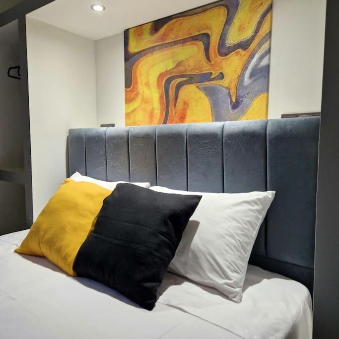 Faronita - Luxury Apt In The Heart Of Kalamata Esterno foto