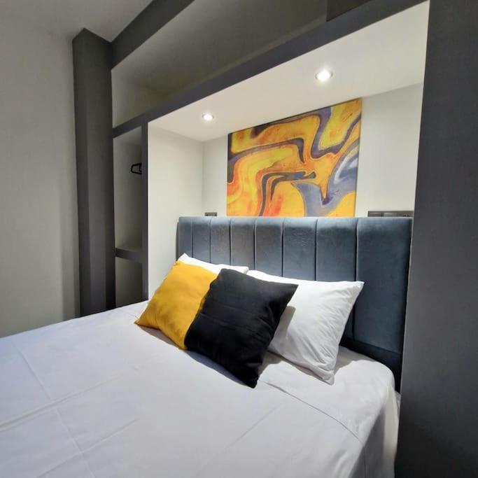 Faronita - Luxury Apt In The Heart Of Kalamata Esterno foto