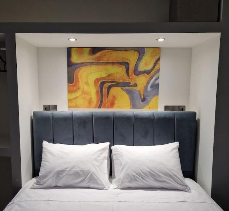 Faronita - Luxury Apt In The Heart Of Kalamata Esterno foto