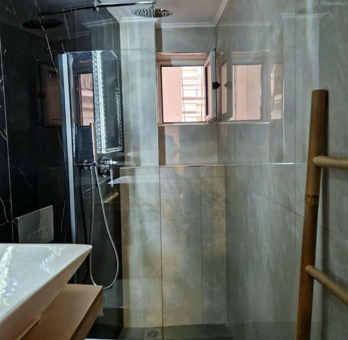 Faronita - Luxury Apt In The Heart Of Kalamata Esterno foto